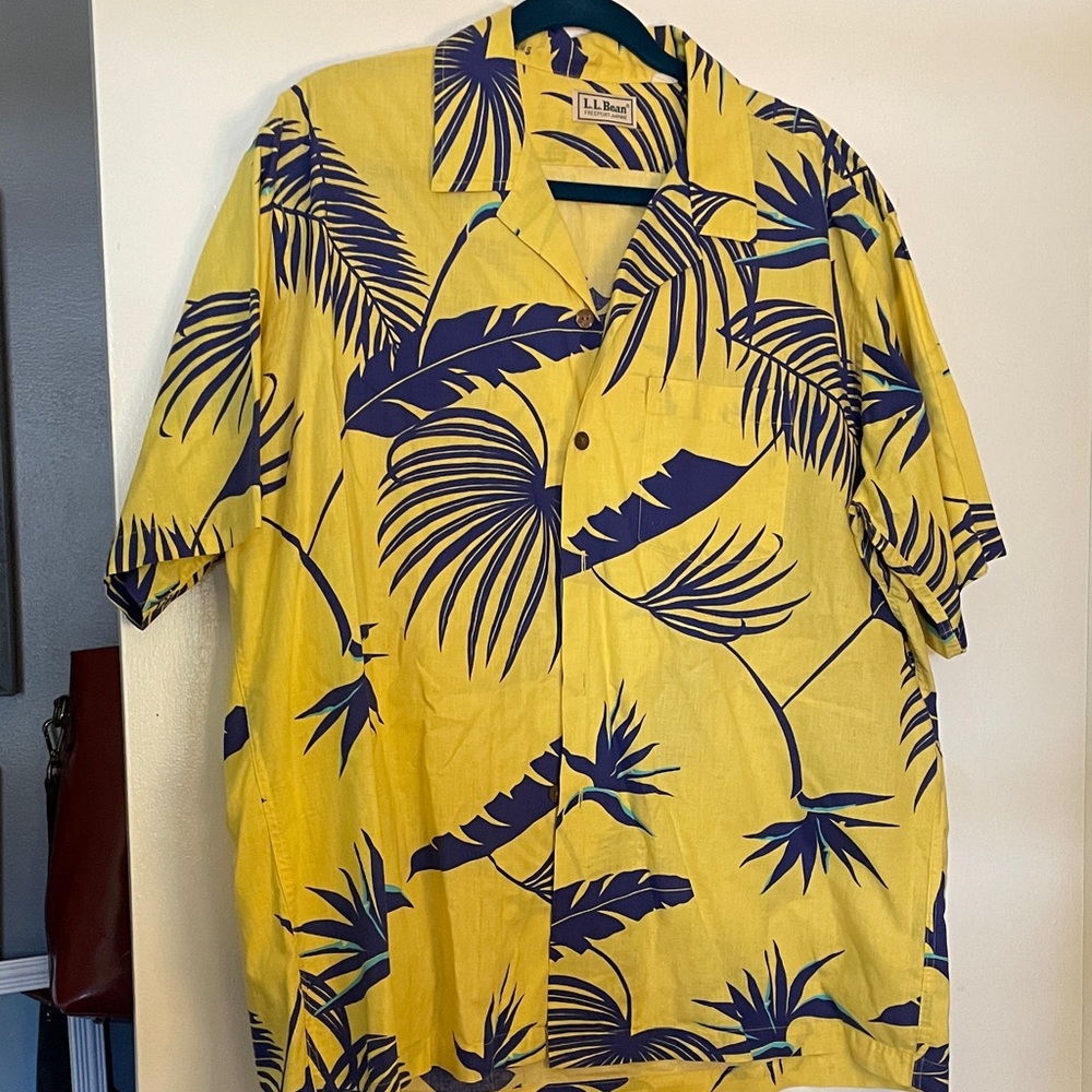 SUMMER CLOSE OUT SALE!  L.L. Bean Tropical Yellow and Blue Men's Shirt
